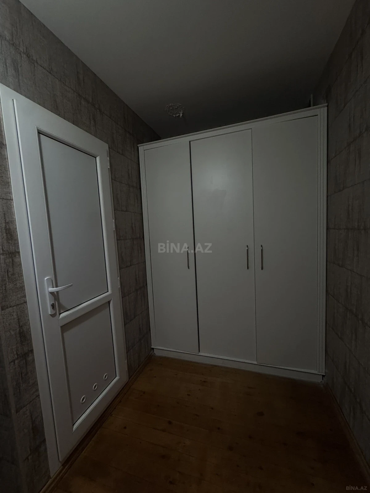 Kirayə verilir 2 otaqlı mənzil 66 m²