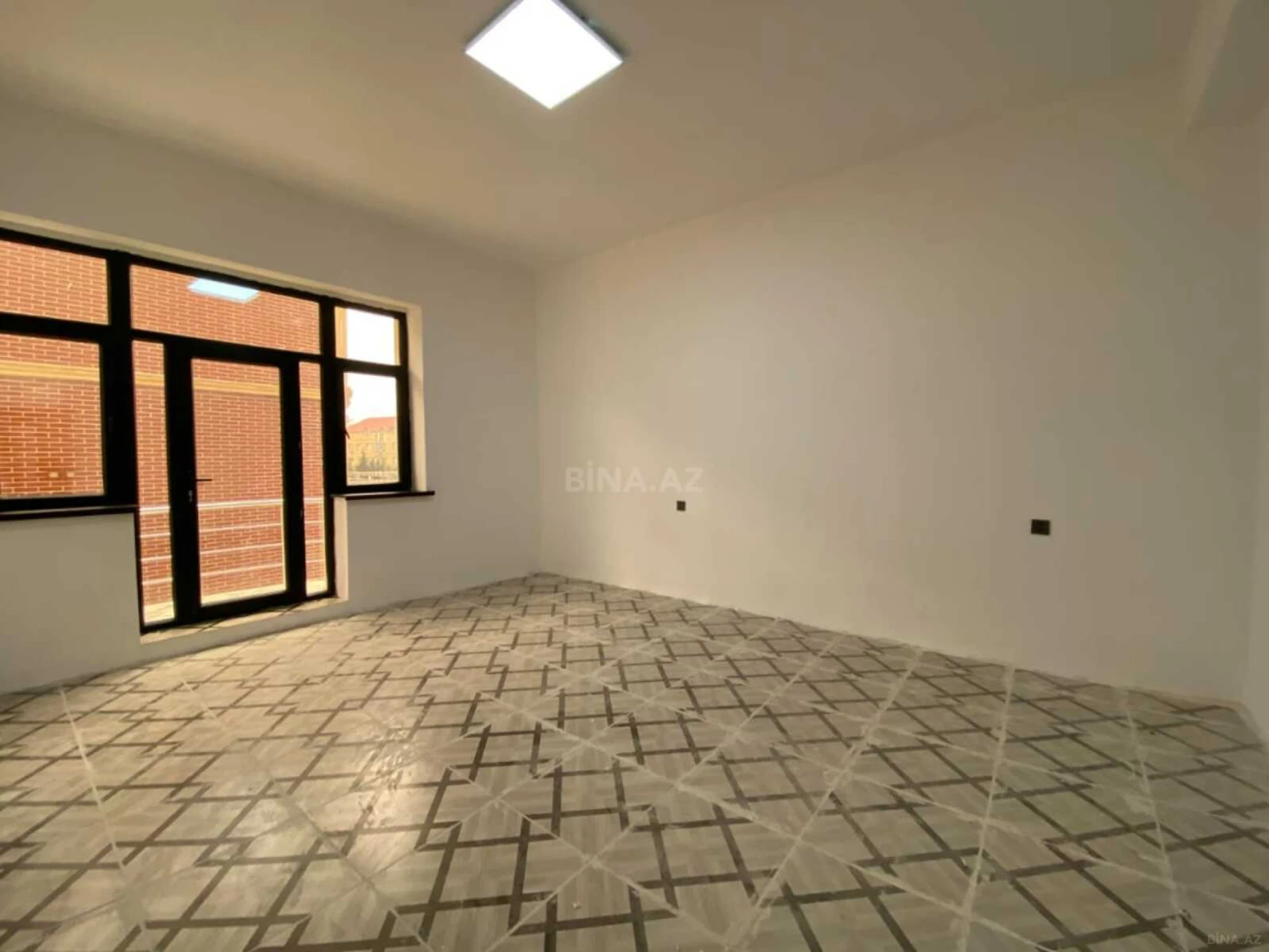Kirayə verilir obyekt 1000 m²