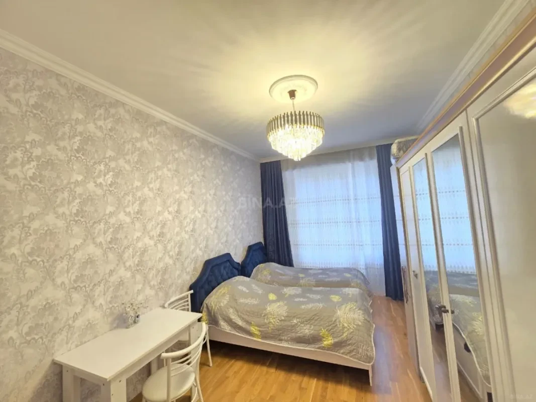 Satılır 3 otaqlı mənzil 112 m²