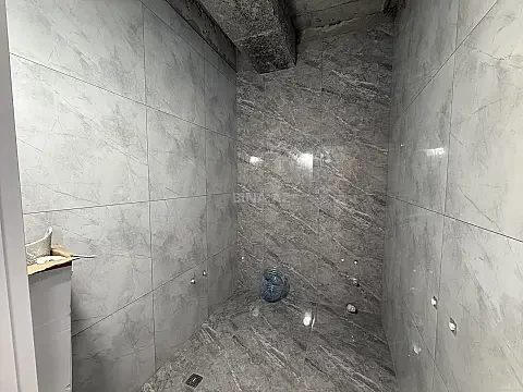 Satılır 2 otaqlı mənzil 58 m²