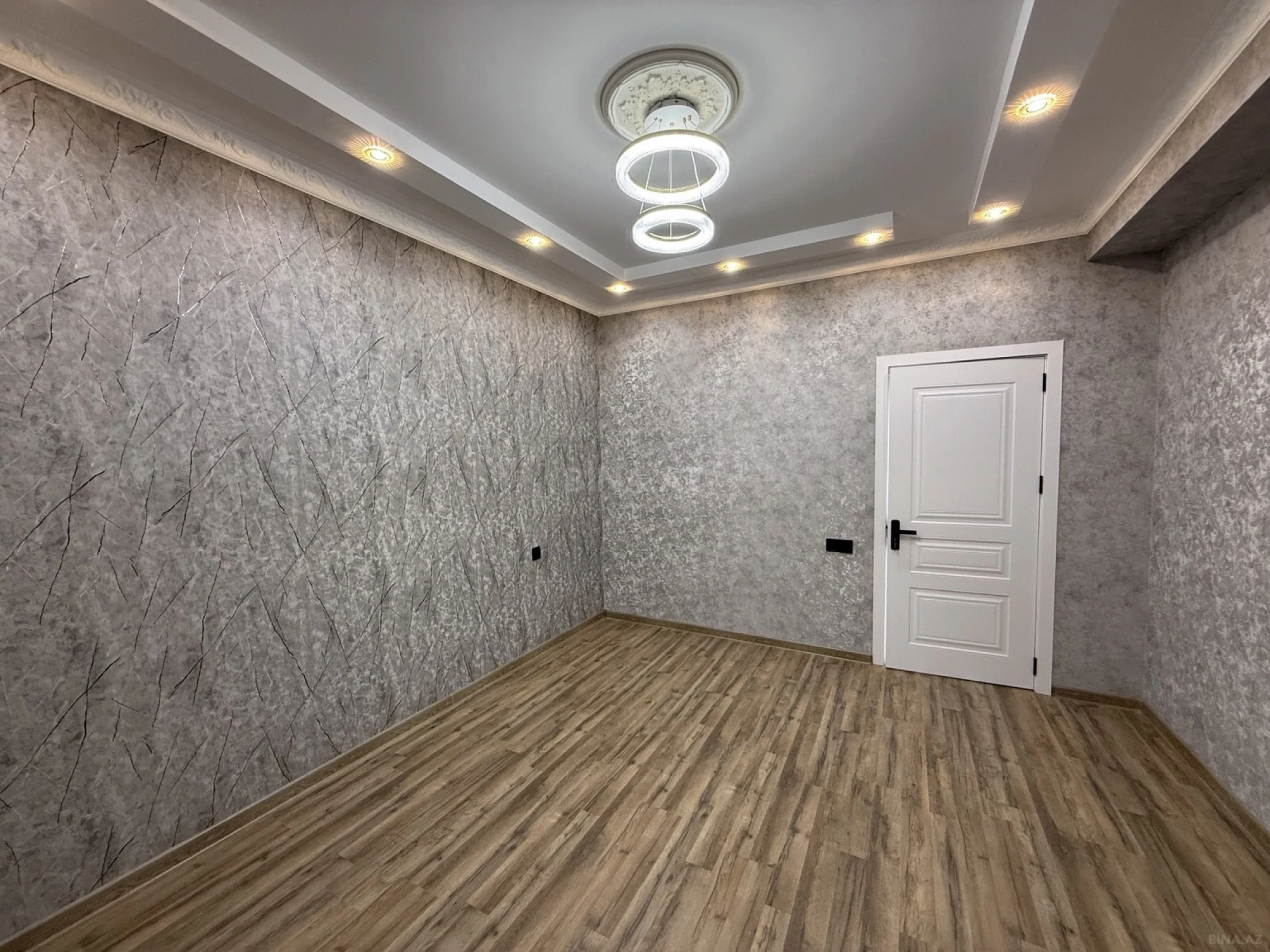 Satılır 2 otaqlı mənzil 58 m²