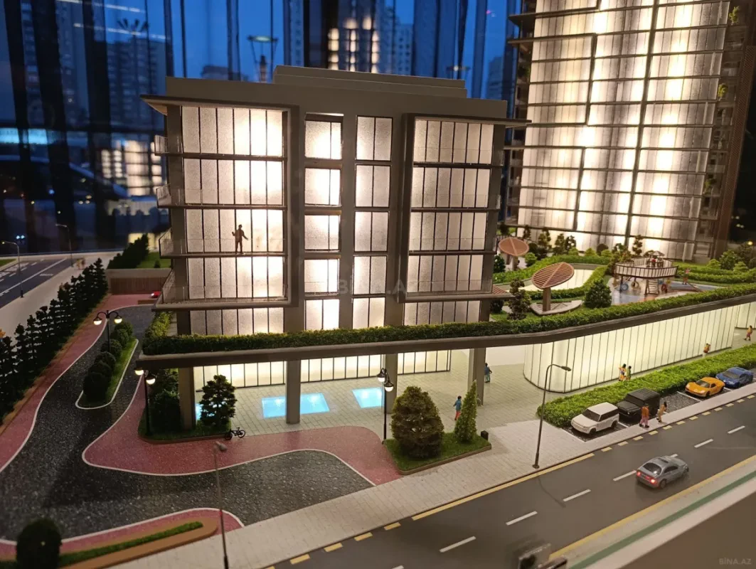 Satılır obyekt 758 m²