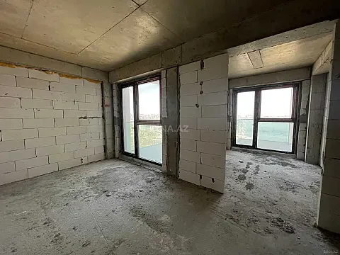 Satılır obyekt 758 m²
