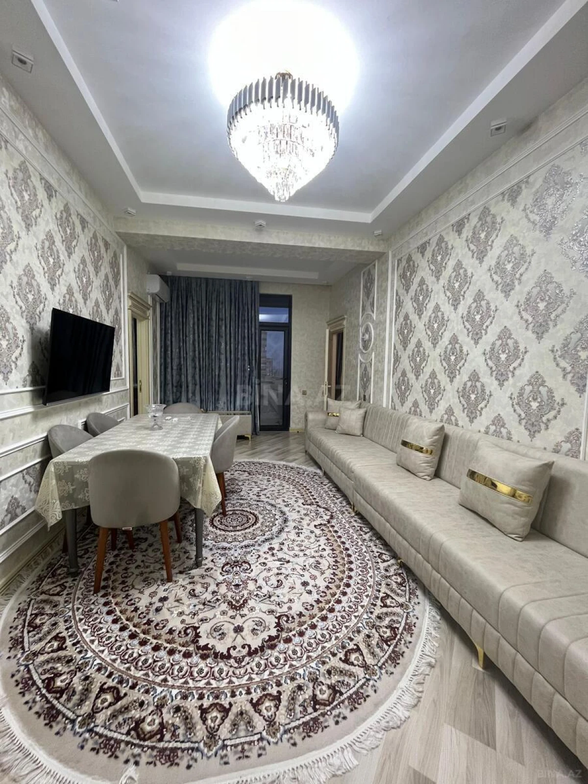 Kirayə verilir 4 otaqlı mənzil 120 m²