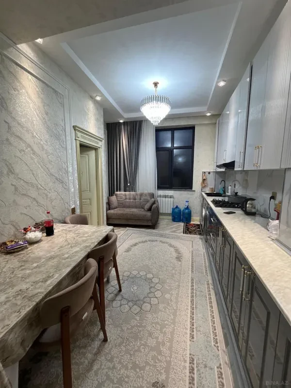 Kirayə verilir 4 otaqlı mənzil 120 m²