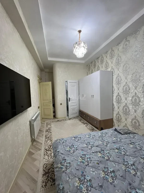 Kirayə verilir 4 otaqlı mənzil 120 m²