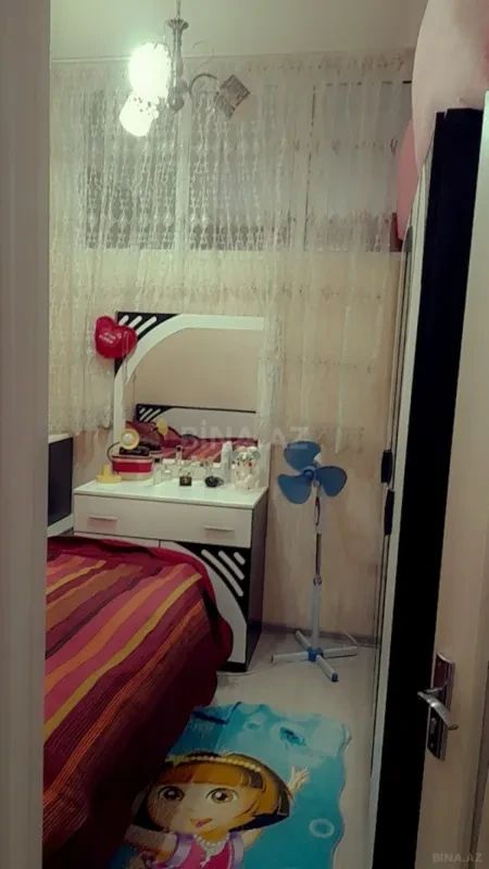 Kirayə verilir 4 otaqlı mənzil 120 m²