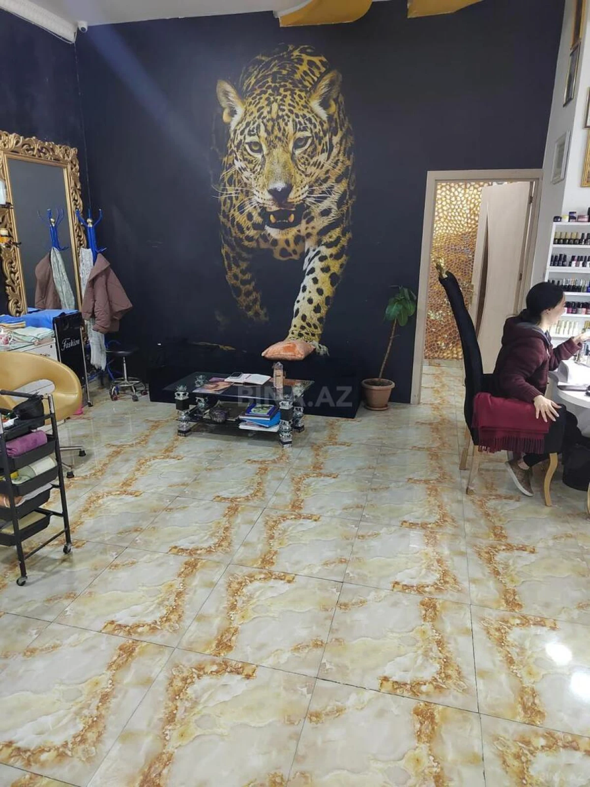 Satılır obyekt 75 m²