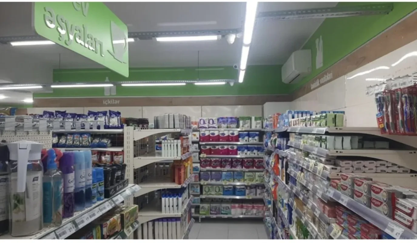 Satılır obyekt 180 m²