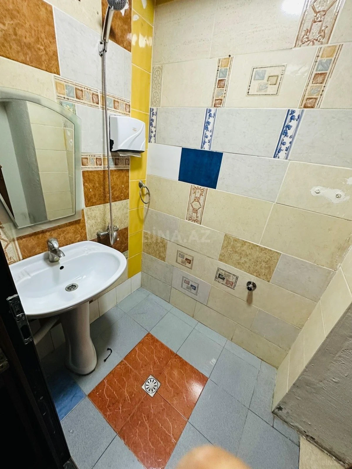 Kirayə verilir 3 otaqlı ofis 80 m²