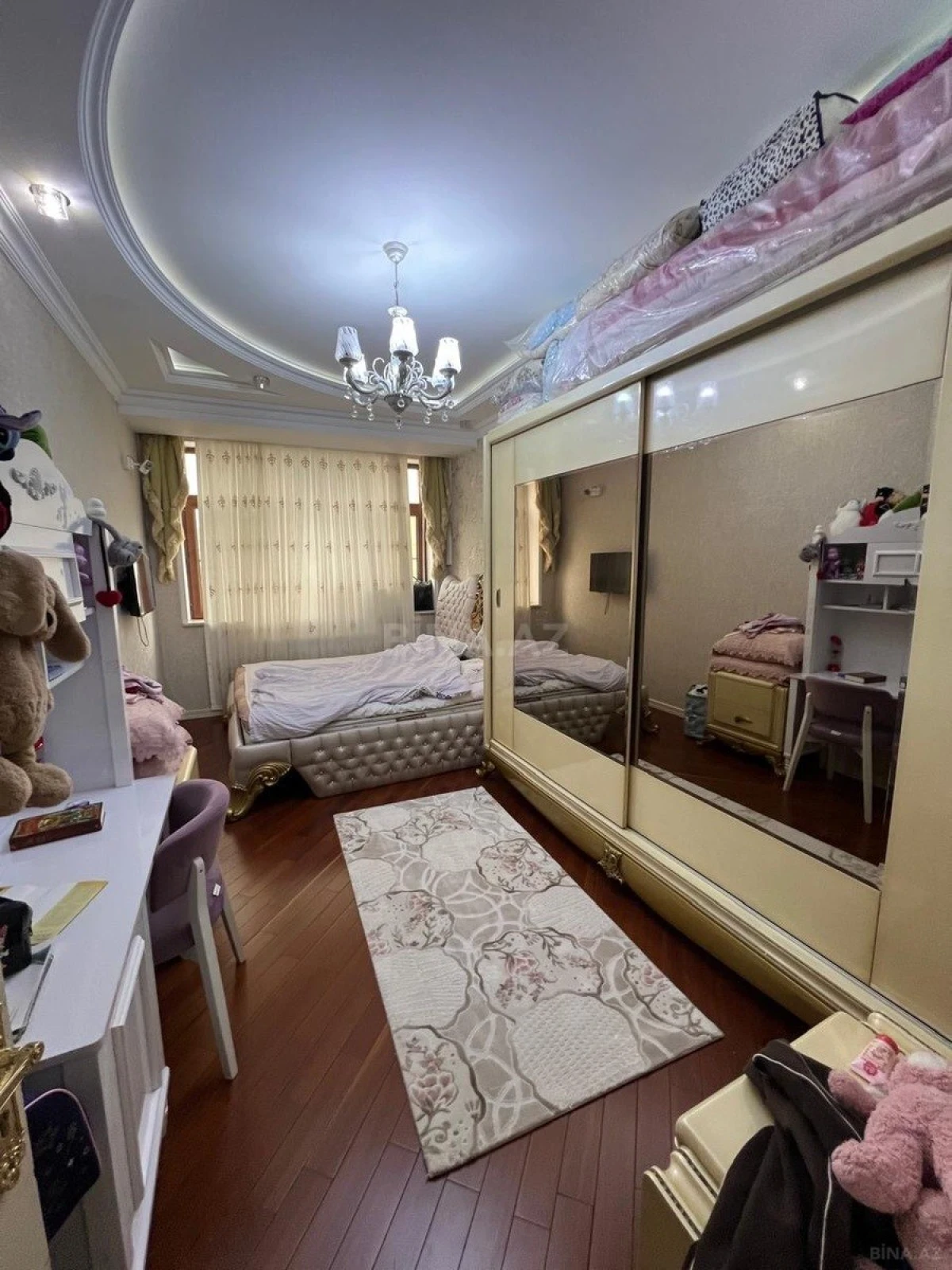 Satılır 3 otaqlı mənzil 150 m²
