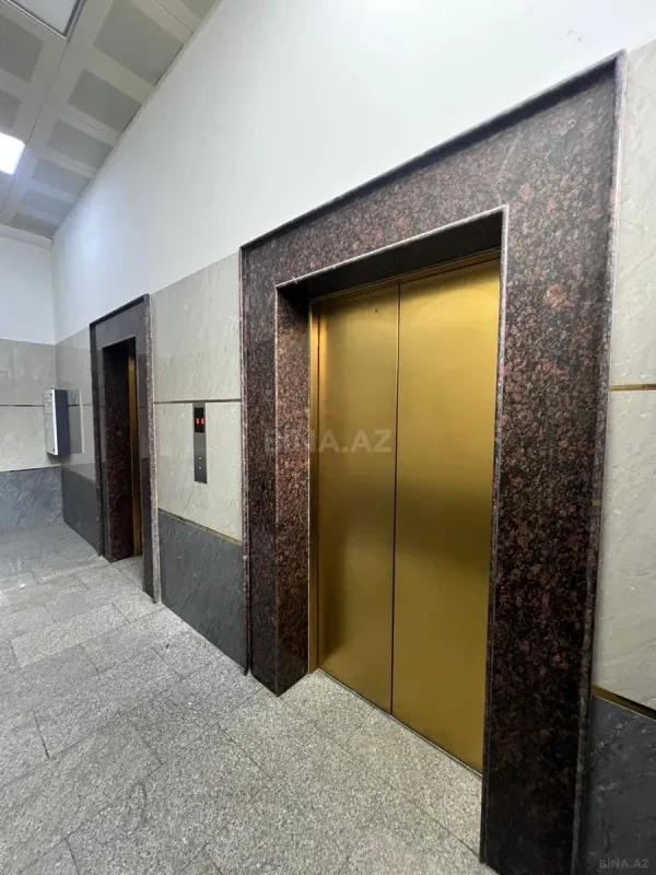 Satılır 3 otaqlı mənzil 150 m²