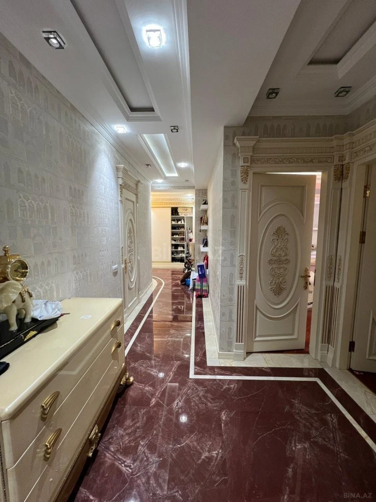 Satılır 3 otaqlı mənzil 150 m²