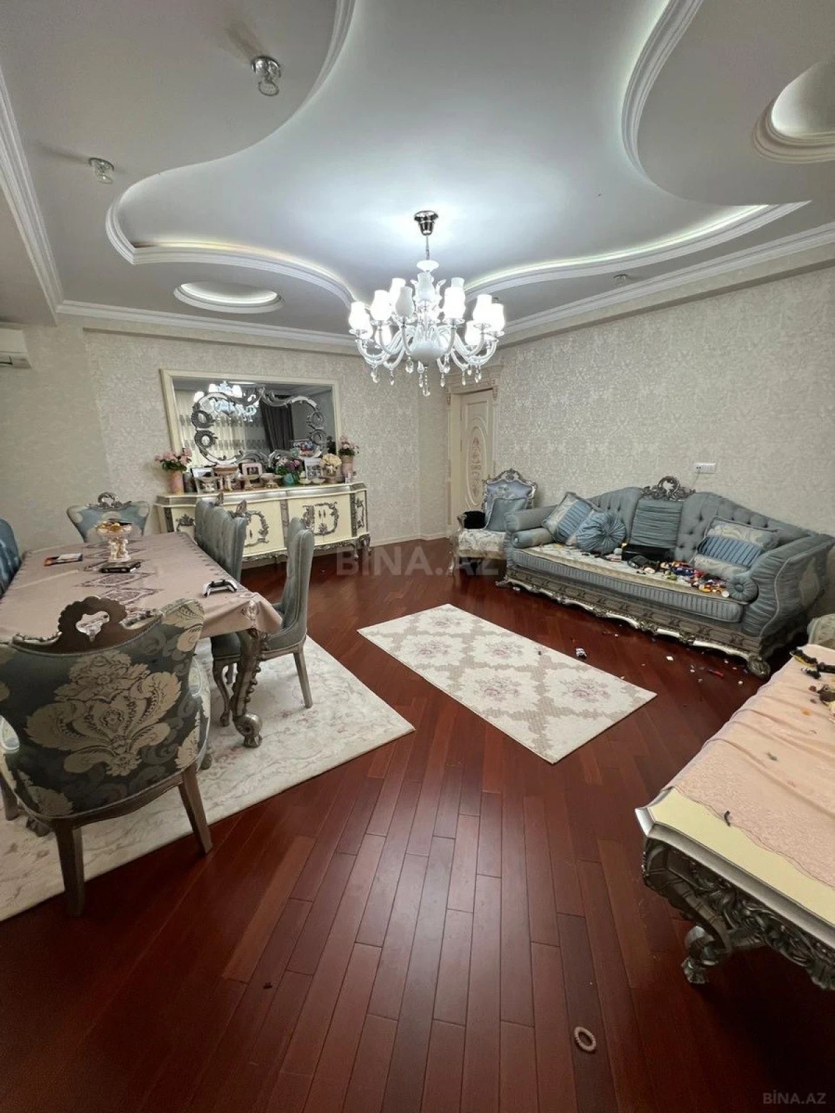 Satılır 3 otaqlı mənzil 150 m²