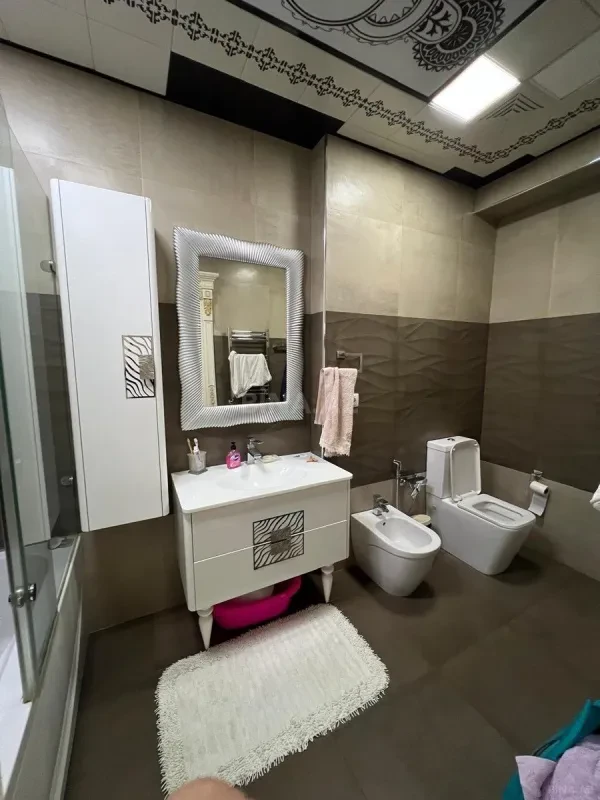 Satılır 3 otaqlı mənzil 150 m²