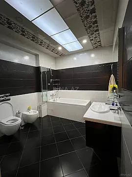 Kirayə verilir 3 otaqlı mənzil 140 m²