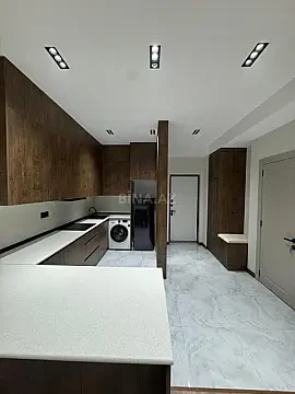 Satılır 2 otaqlı mənzil 77 m²