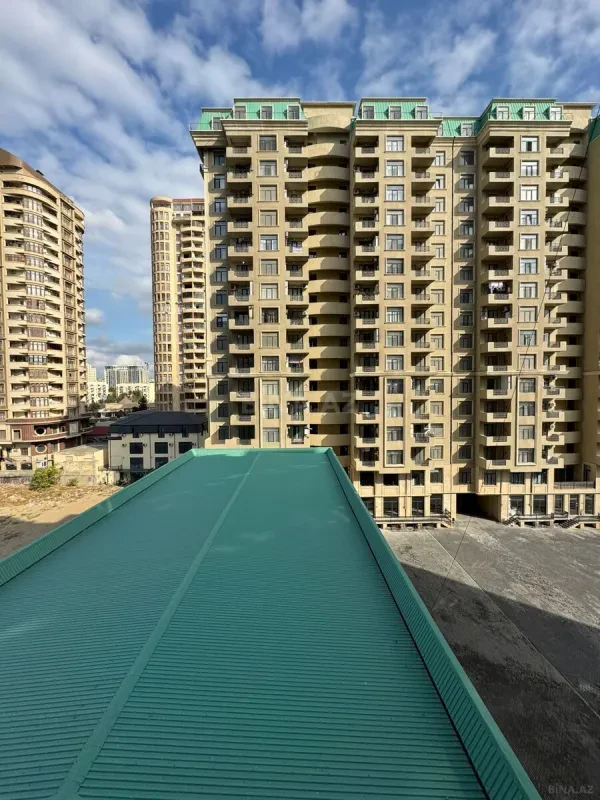 Satılır 2 otaqlı mənzil 77 m²