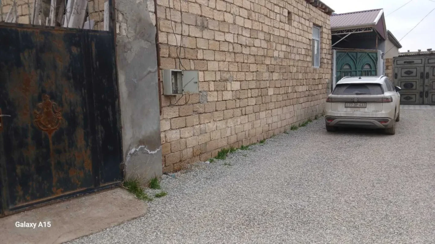 Satılır 3 otaqlı həyət evi 100 m²