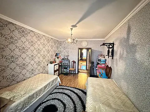 Satılır 4 otaqlı mənzil 85 m²