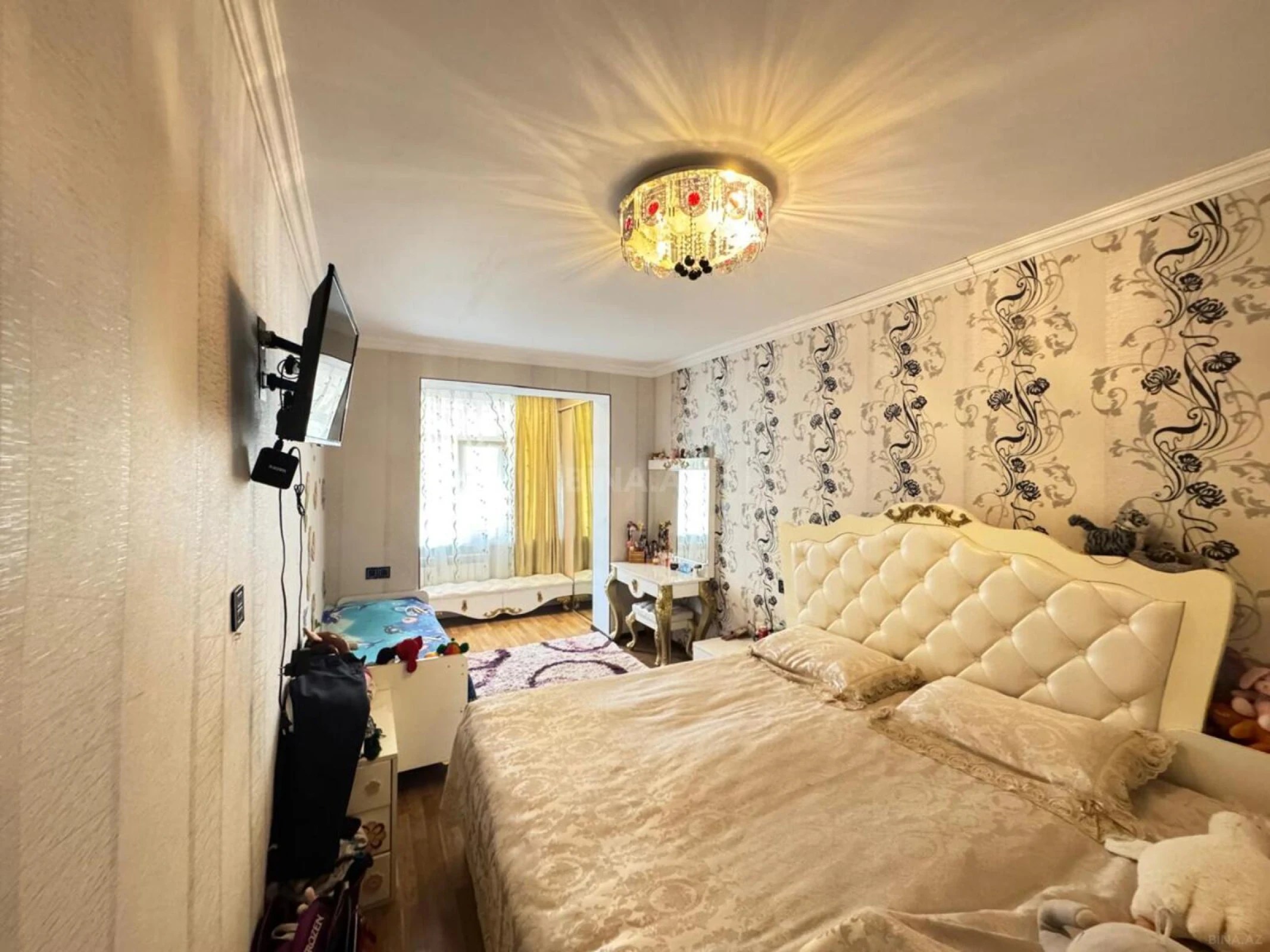 Satılır 4 otaqlı mənzil 85 m²
