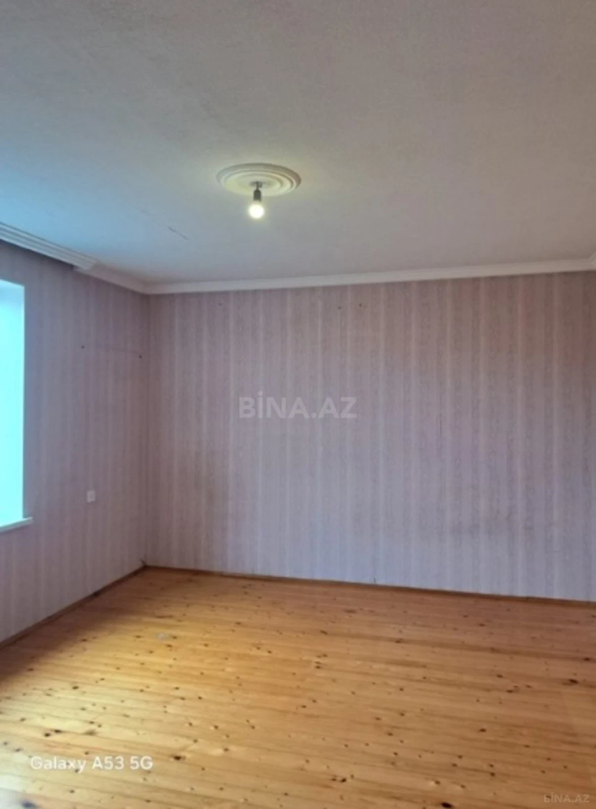 Satılır 8 otaqlı həyət evi 295 m²