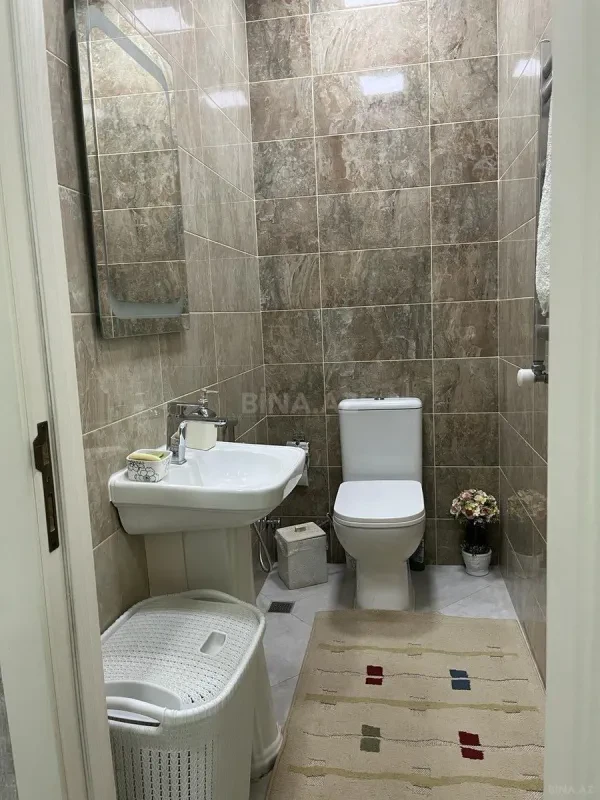 Kirayə verilir 9 otaqlı həyət evi 675 m²