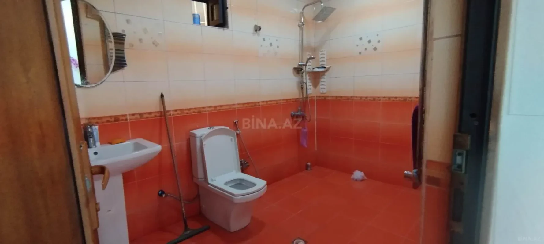 Satılır 5 otaqlı həyət evi 140 m²