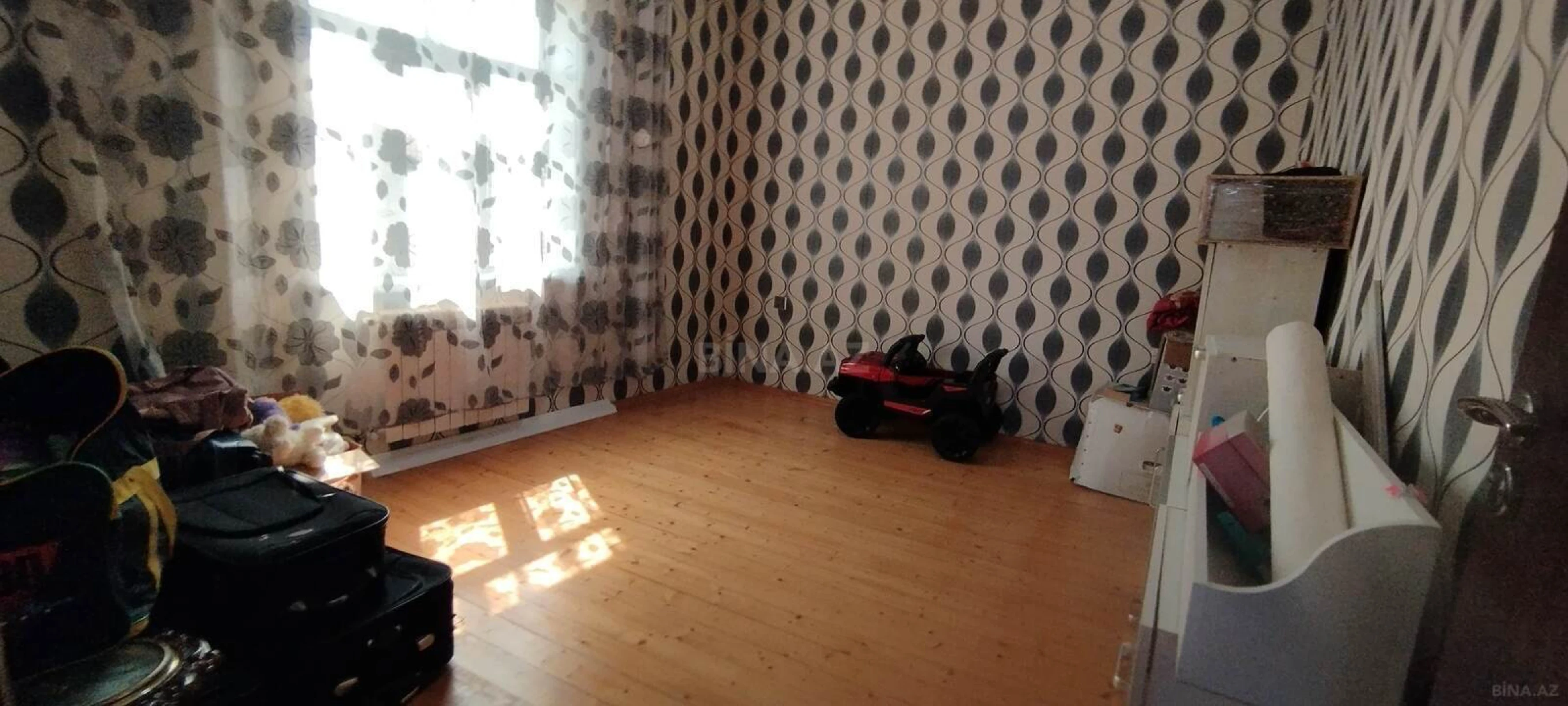 Satılır 5 otaqlı həyət evi 140 m²