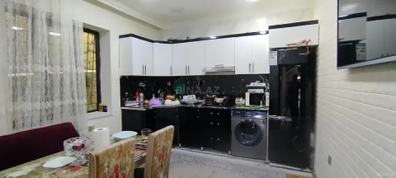 Satılır 5 otaqlı həyət evi 140 m²
