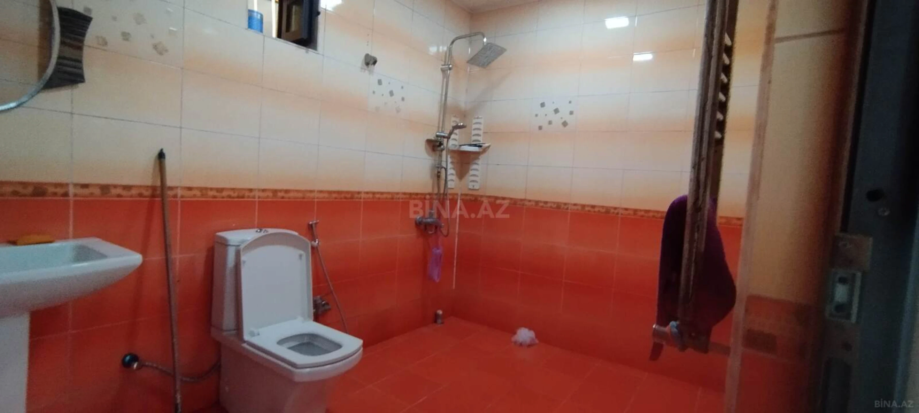 Satılır 5 otaqlı həyət evi 140 m²