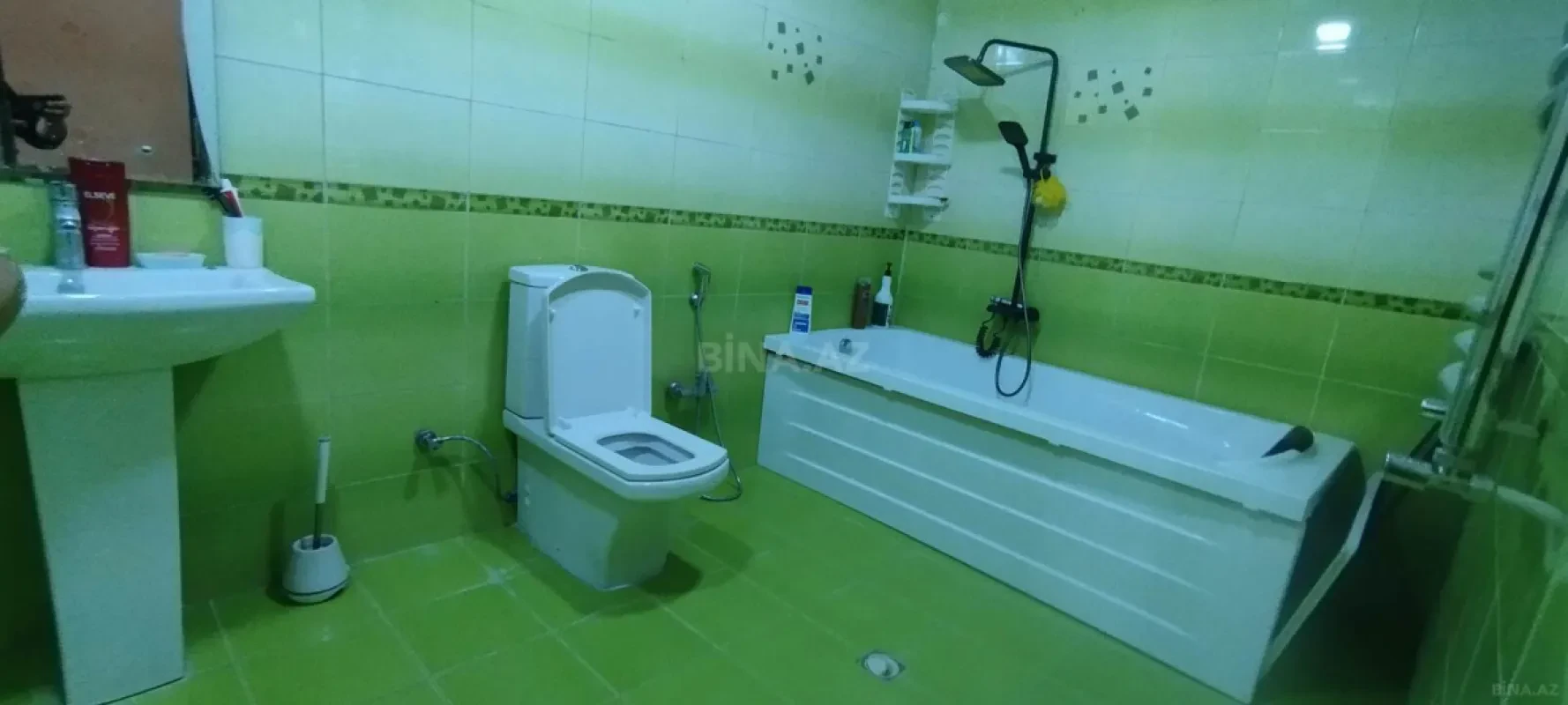 Satılır 5 otaqlı həyət evi 140 m²