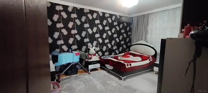 Satılır 5 otaqlı həyət evi 140 m²