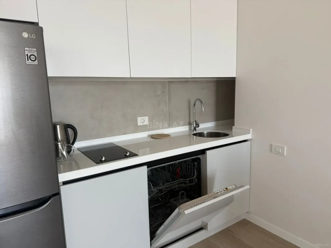Kirayə verilir 2 otaqlı mənzil 110 m²