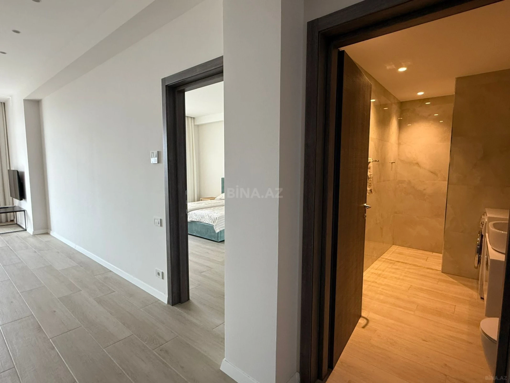 Kirayə verilir 2 otaqlı mənzil 110 m²
