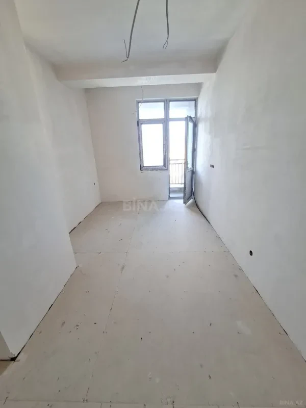 Satılır 2 otaqlı mənzil 108 m²