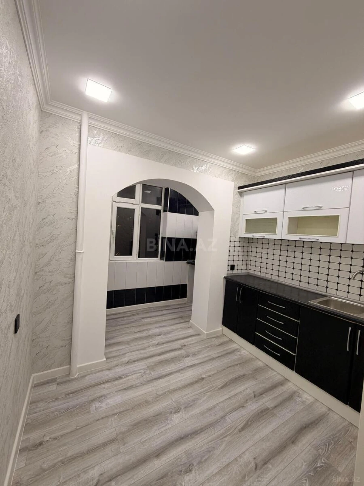 Satılır 1 otaqlı mənzil 40 m²