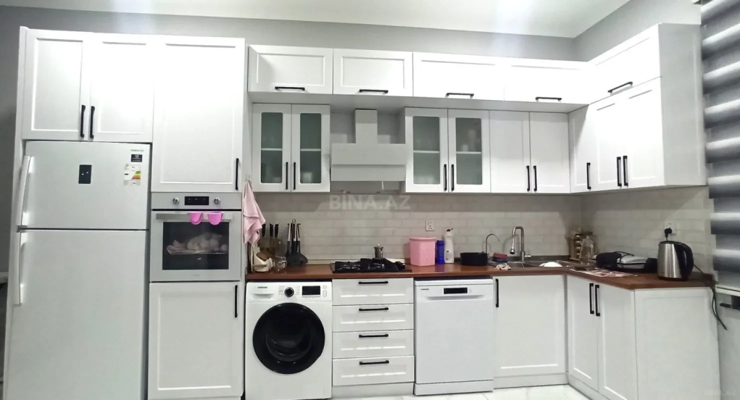 Satılır 6 otaqlı həyət evi 270 m²