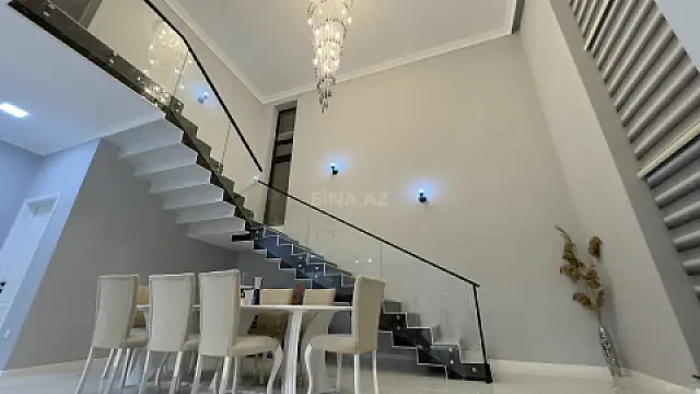 Satılır 6 otaqlı həyət evi 270 m²