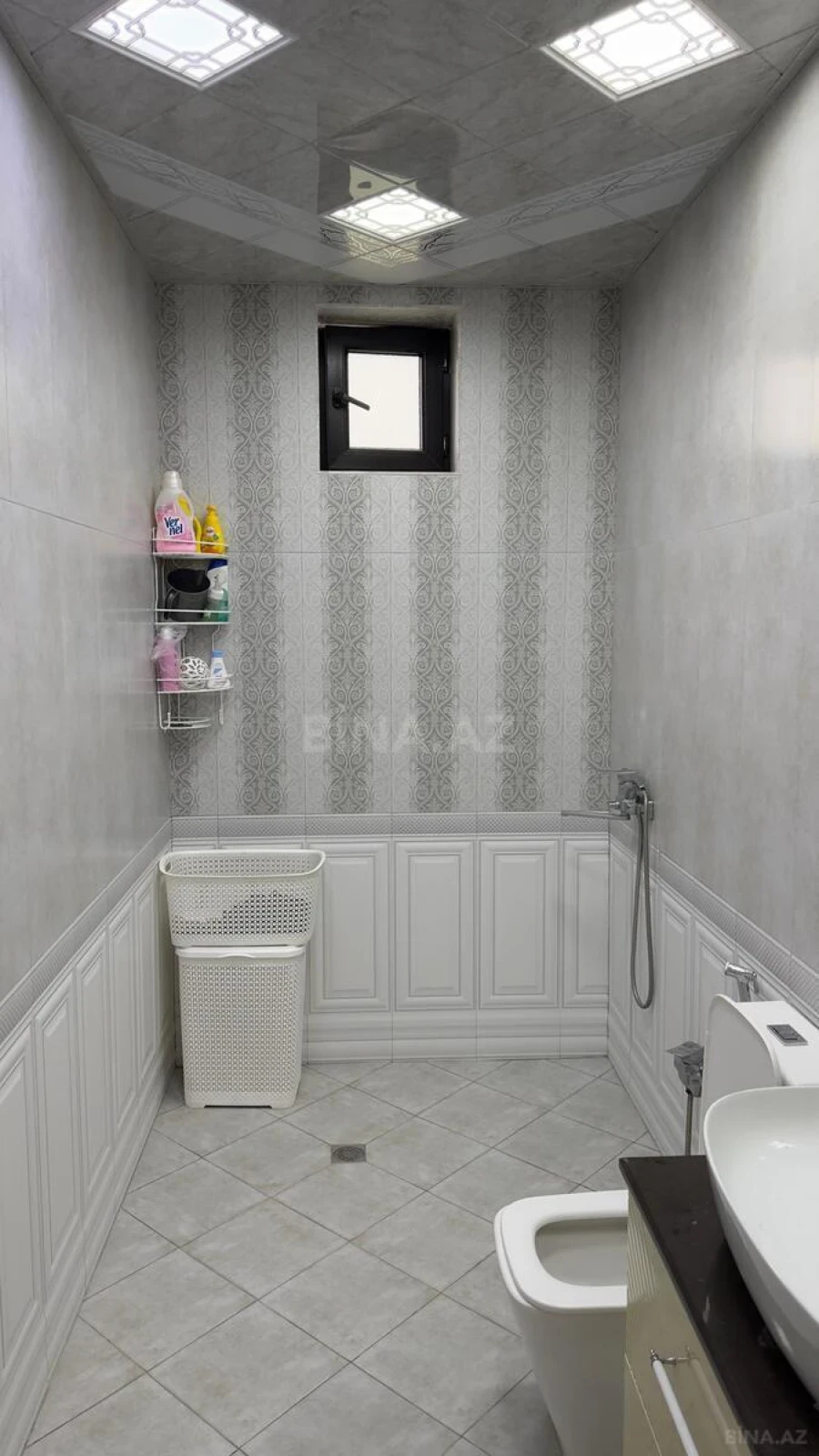 Satılır 6 otaqlı həyət evi 270 m²