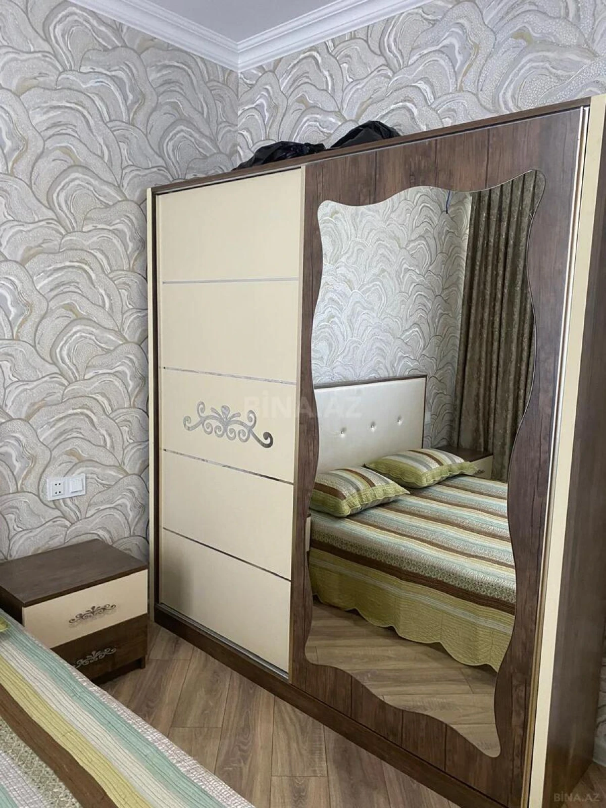 Satılır 2 otaqlı mənzil 66 m²