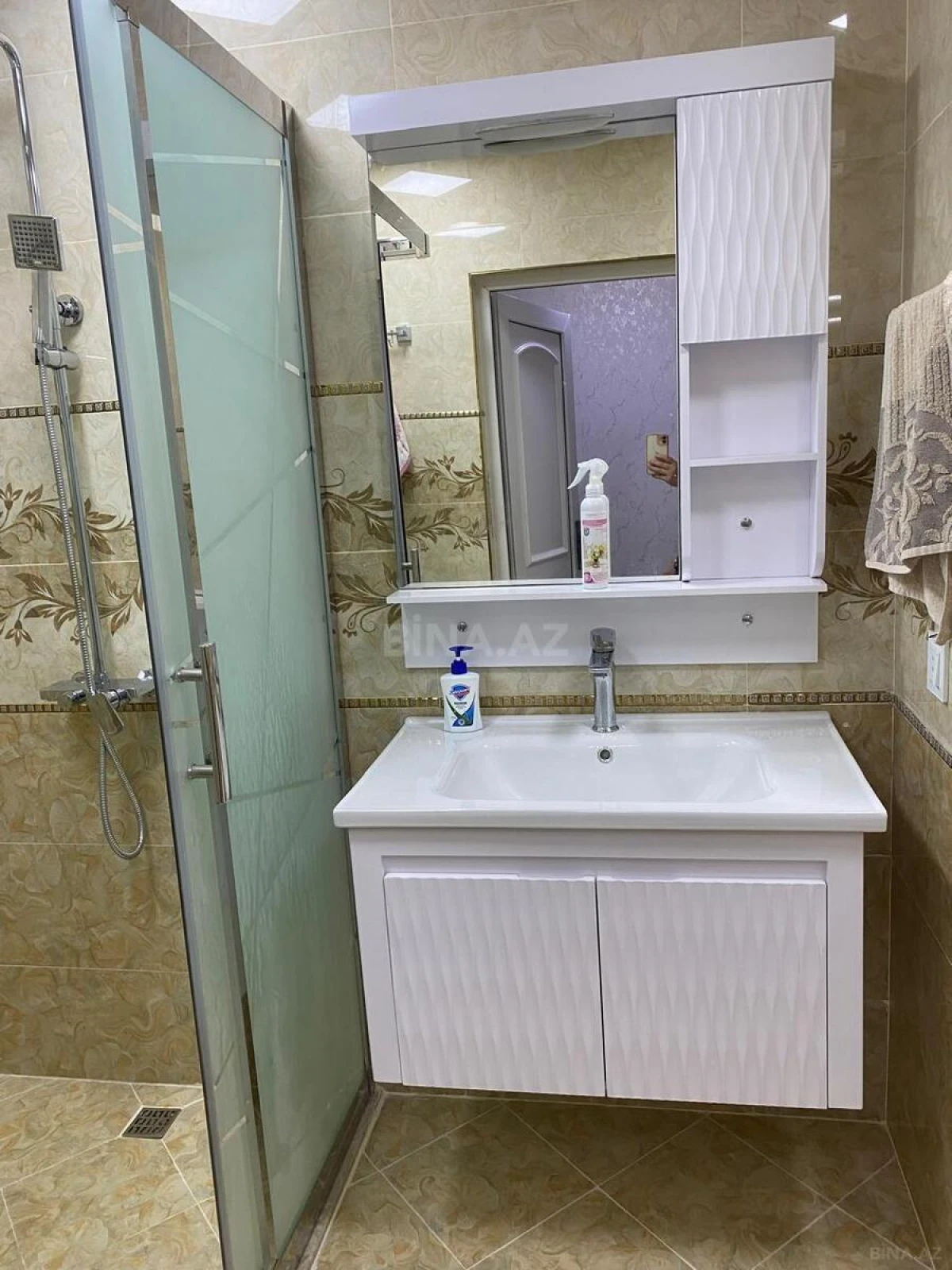 Satılır 2 otaqlı mənzil 66 m²