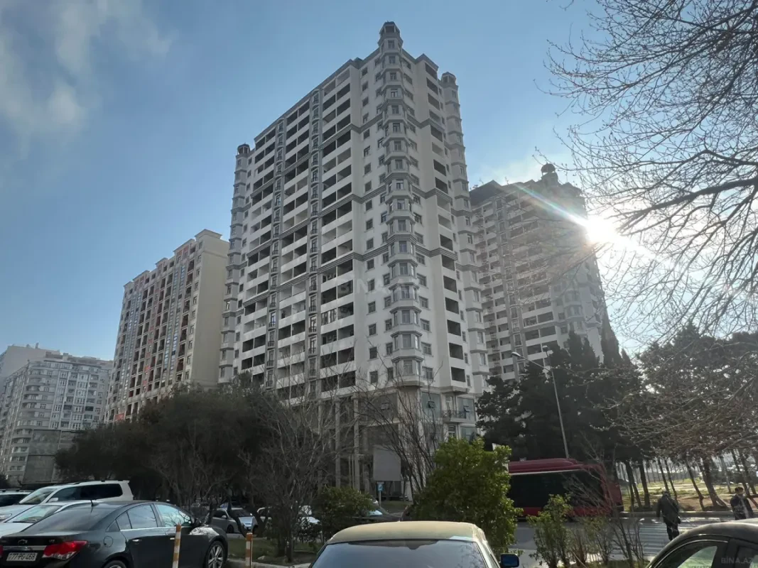 Satılır 2 otaqlı mənzil 66 m²