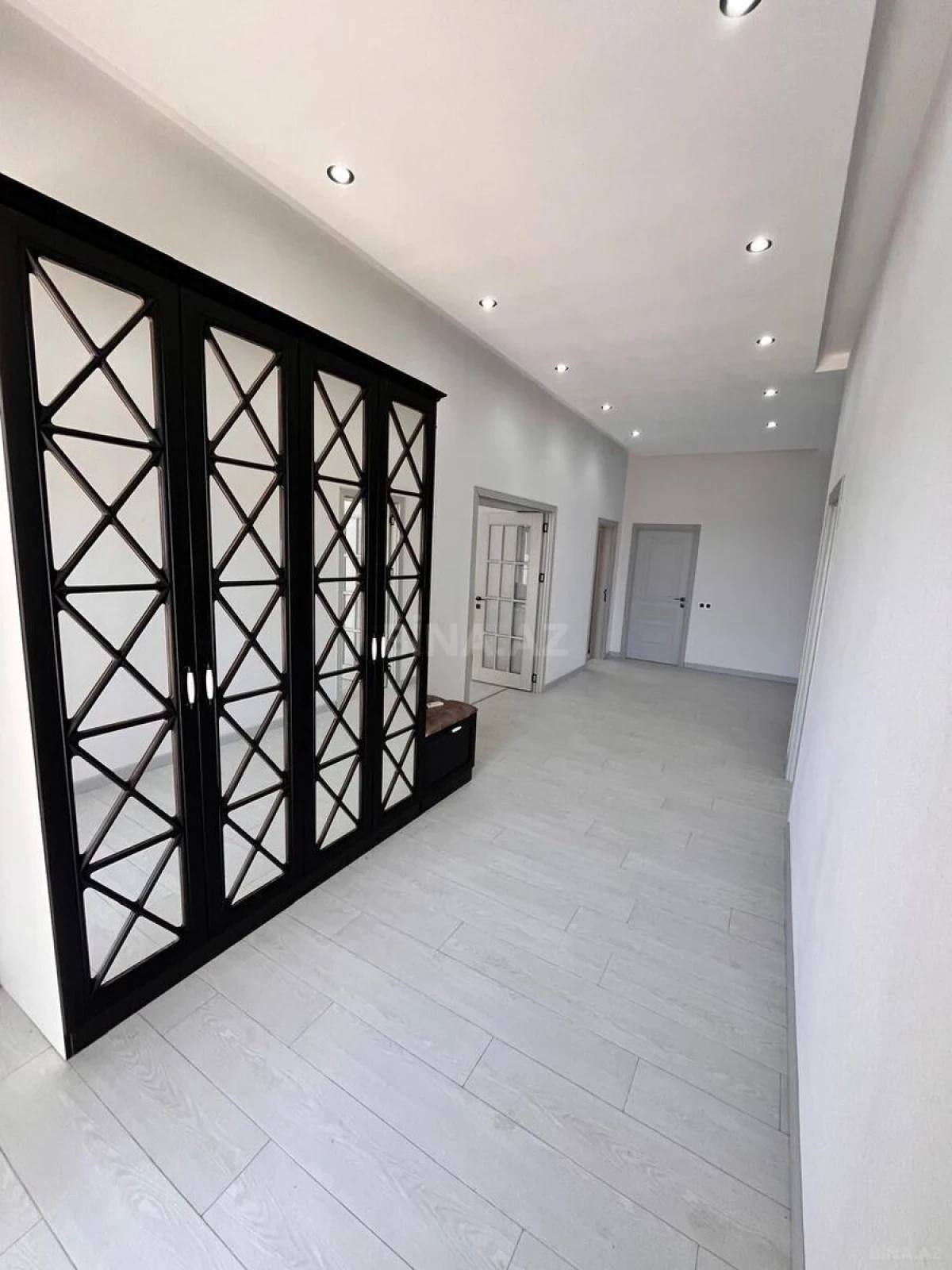 Kirayə verilir 6 otaqlı həyət evi 250 m²