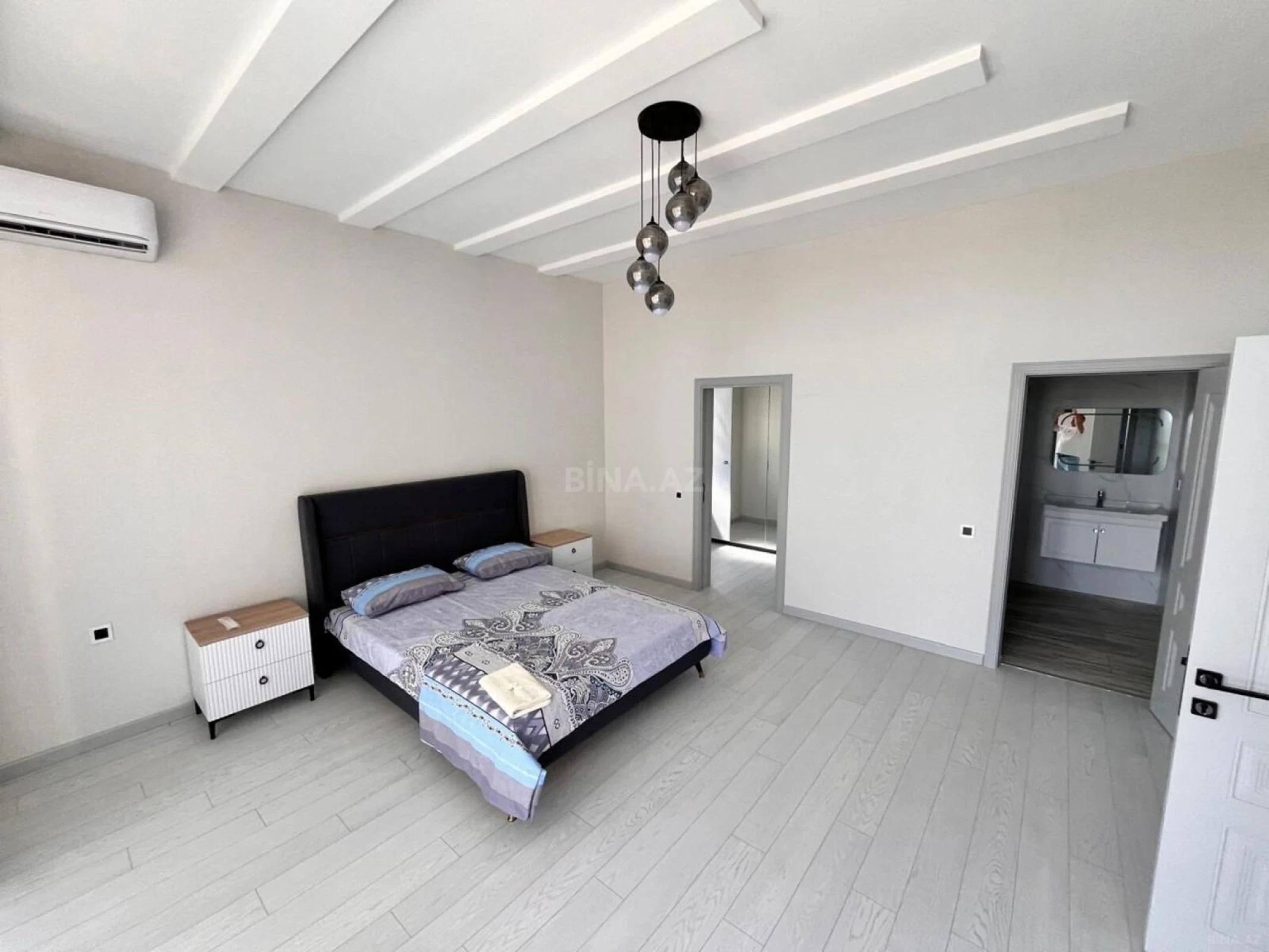 Kirayə verilir 6 otaqlı həyət evi 250 m²