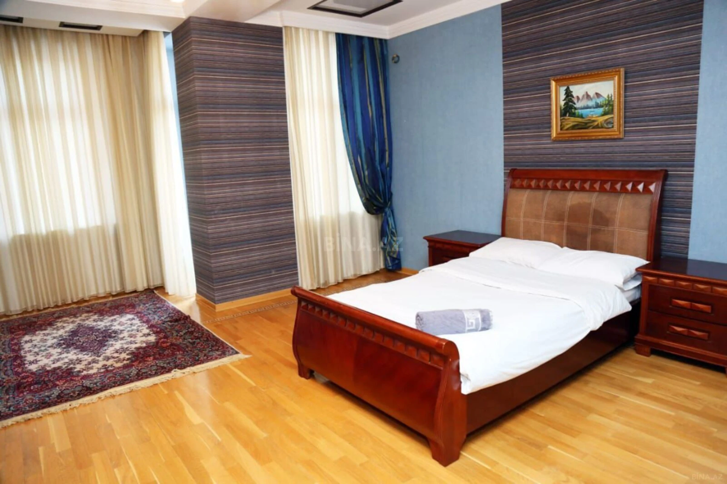 Kirayə verilir 4 otaqlı mənzil 210 m²