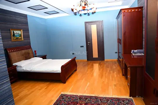 Kirayə verilir 4 otaqlı mənzil 210 m²