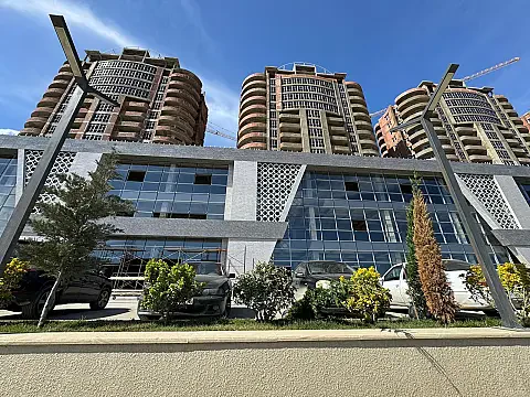 Satılır 1 otaqlı mənzil 57 m²