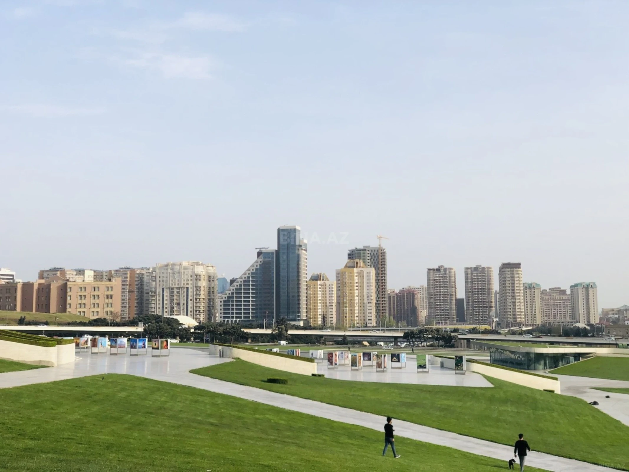 Satılır 3 otaqlı mənzil 132 m²