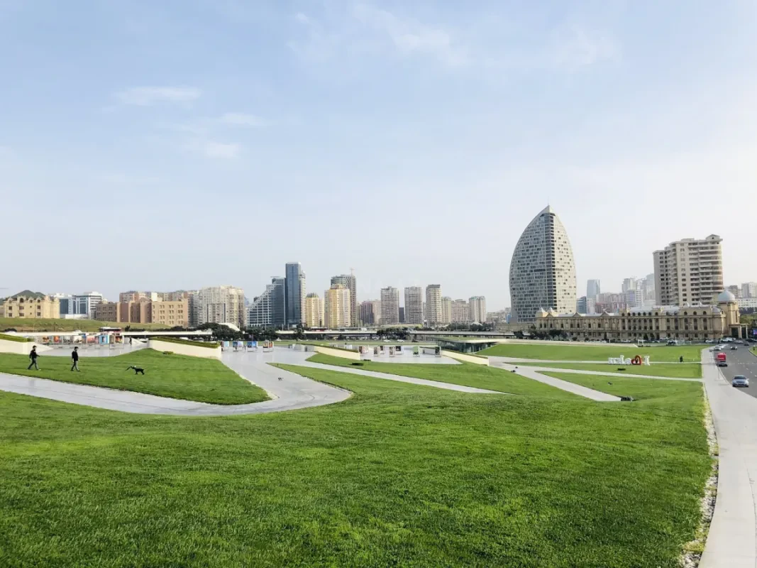 Satılır 3 otaqlı mənzil 132 m²